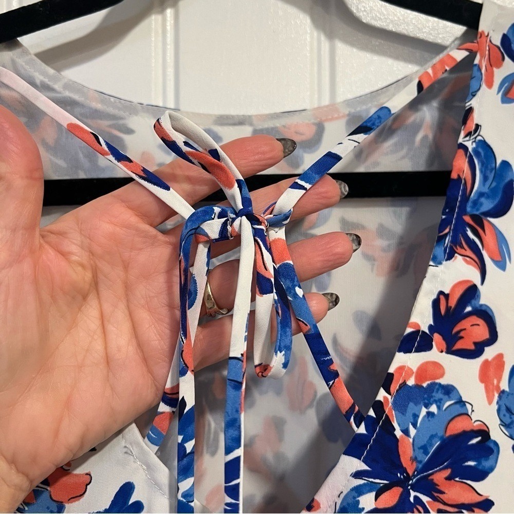 THML Women's Floral Pink Blue Lined Puffy Sleeved Top.‎ Size Medium. - Picture 8 of 11